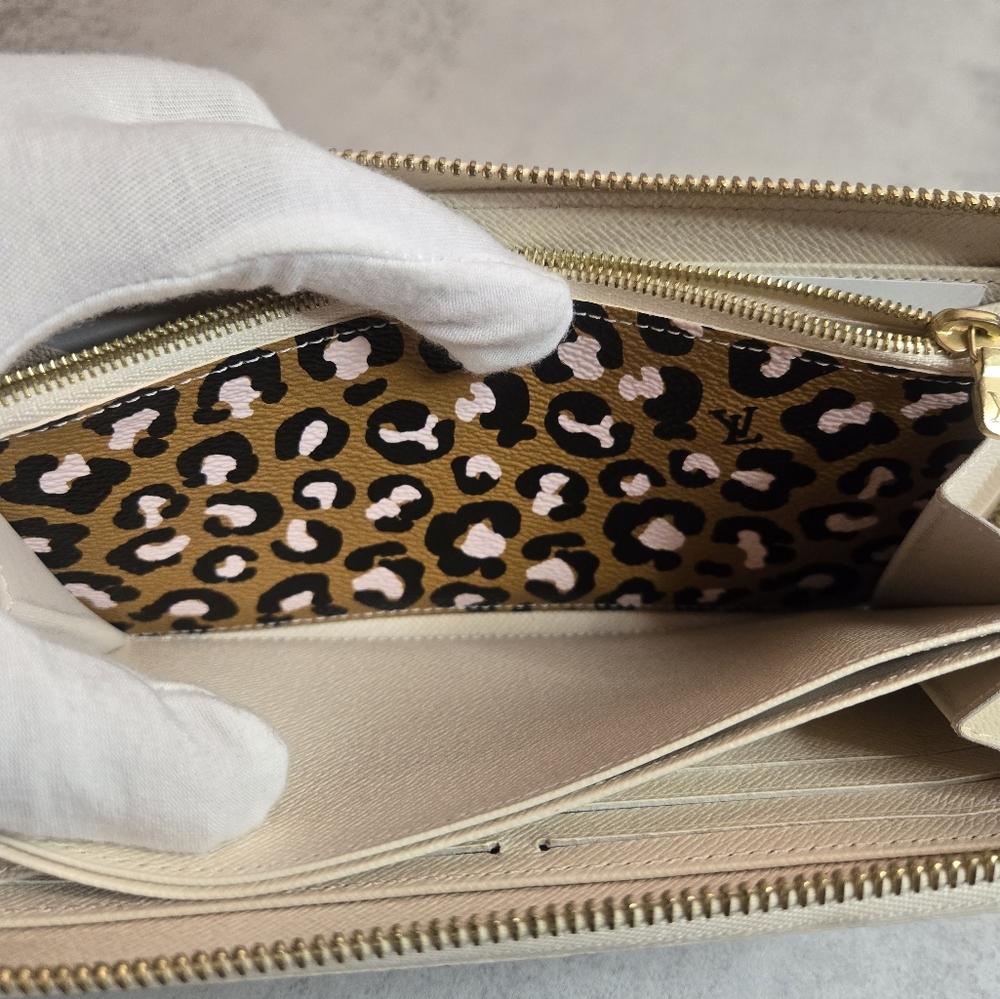 Louis Vuitton WILD AT HEART Large Zippy Wallet - Picture 12 of 16